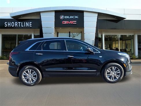 Used 2023 Cadillac XT5 Premium Luxury image 2