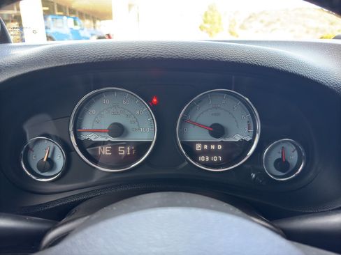 Used 2014 Jeep Wrangler Unlimited Sahara image 22