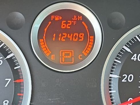 Used 2012 Nissan Sentra 2.0 SR w/ Special Edition Pkg FWD image 1