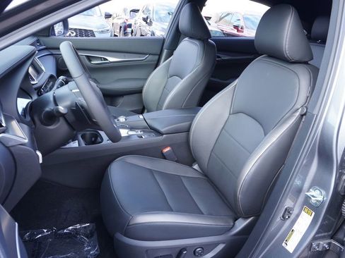 Used 2025 INFINITI QX55 Luxe w/ Accent Package image 14