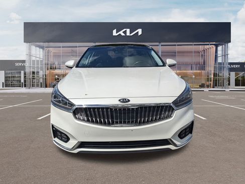 Certified 2019 Kia Cadenza Technology image 11