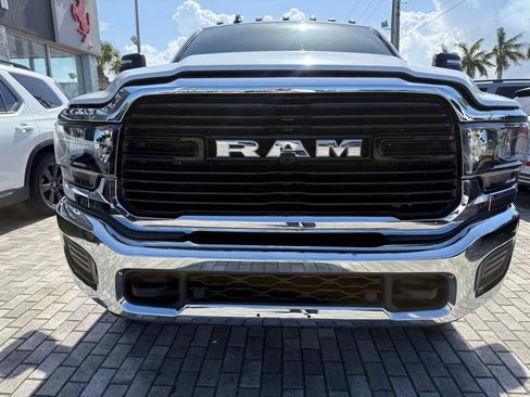 Used 2024 RAM 2500 Tradesman w/ Chrome Appearance Group AWD/4WD image 2