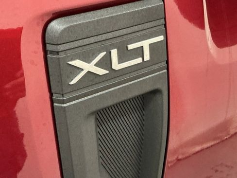 Used 2025 Ford Maverick XLT w/ XLT Luxury Package image 8