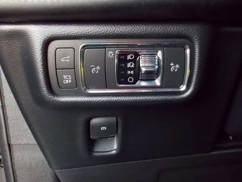 Used 2021 Lincoln Nautilus Reserve image 16