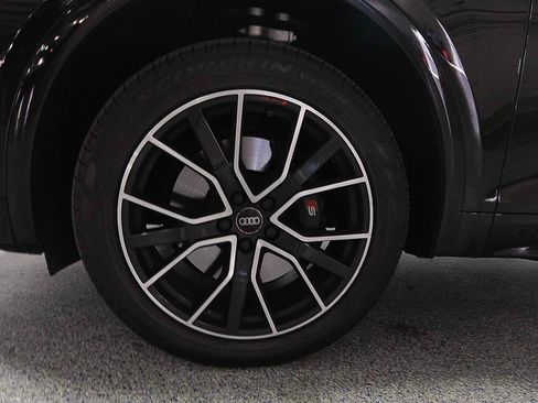 Used 2023 Audi SQ5 Premium Plus w/ Premium Plus Package AWD/4WD image 5