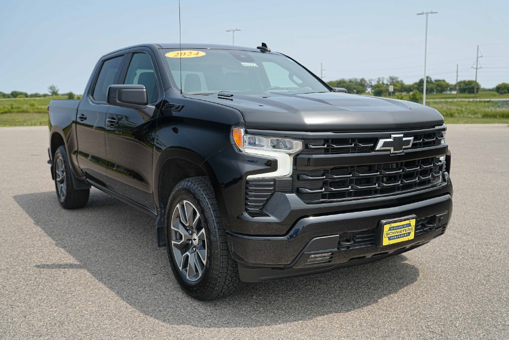 Used 2024 Chevrolet Silverado 1500 RST AWD/4WD image 5