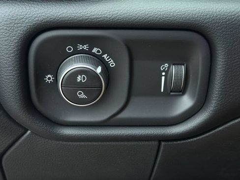 New 2026 RAM 2500 Big Horn AWD/4WD image 28