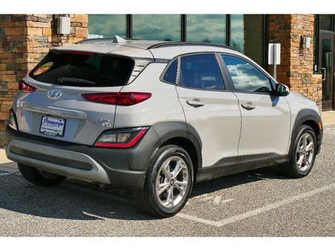 Used 2023 Hyundai Kona SEL AWD/4WD image 3