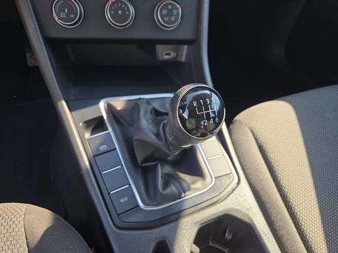 Used 2019 Volkswagen Jetta S image 32