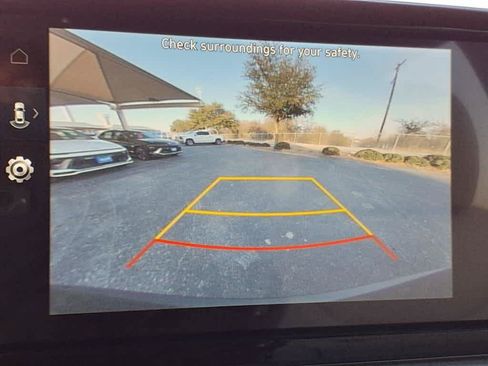 Used 2025 Hyundai Palisade SEL FWD image 10