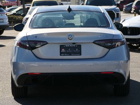 New 2025 Alfa Romeo Giulia AWD image 3