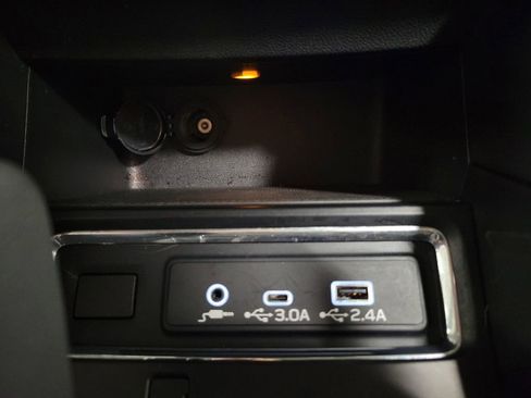Used 2023 Subaru Ascent Limited AWD/4WD image 17