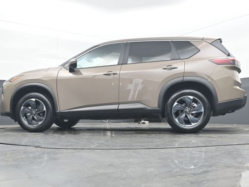 Used 2025 Nissan Rogue SV image 29