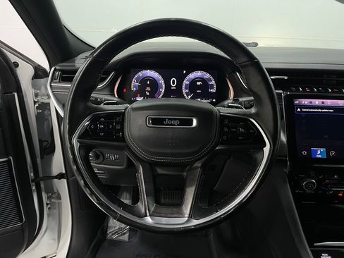 Used 2021 Jeep Grand Cherokee L Overland w/ Advanced Protech Group III image 24