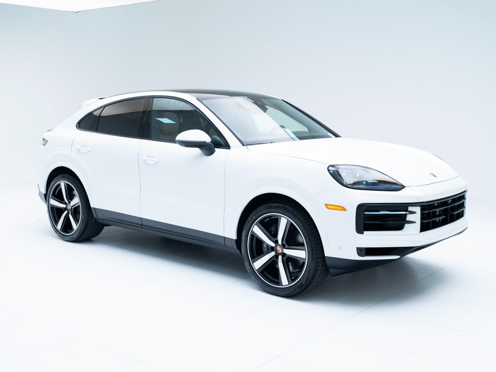 Certified 2026 Porsche Cayenne Coupe AWD/4WD image 7
