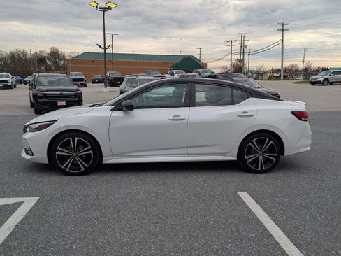 Used 2023 Nissan Sentra SR w/ Electronics Package FWD image 6