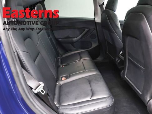 Used 2021 Tesla Model Y Long Range AWD/4WD image 17