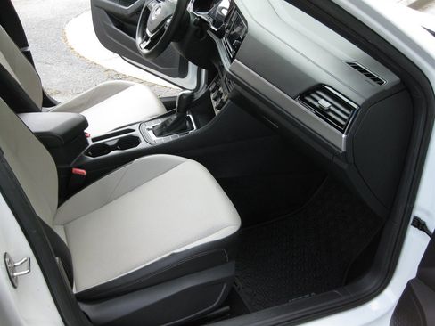 Used 2021 Volkswagen Jetta R-Line w/ R-Line Cold Weather Package image 30