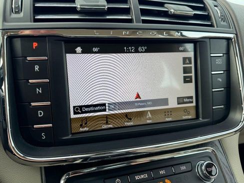 Used 2017 Lincoln Continental Select w/ Climate Package image 23