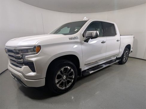 Used 2022 Chevrolet Silverado 1500 High Country image 3