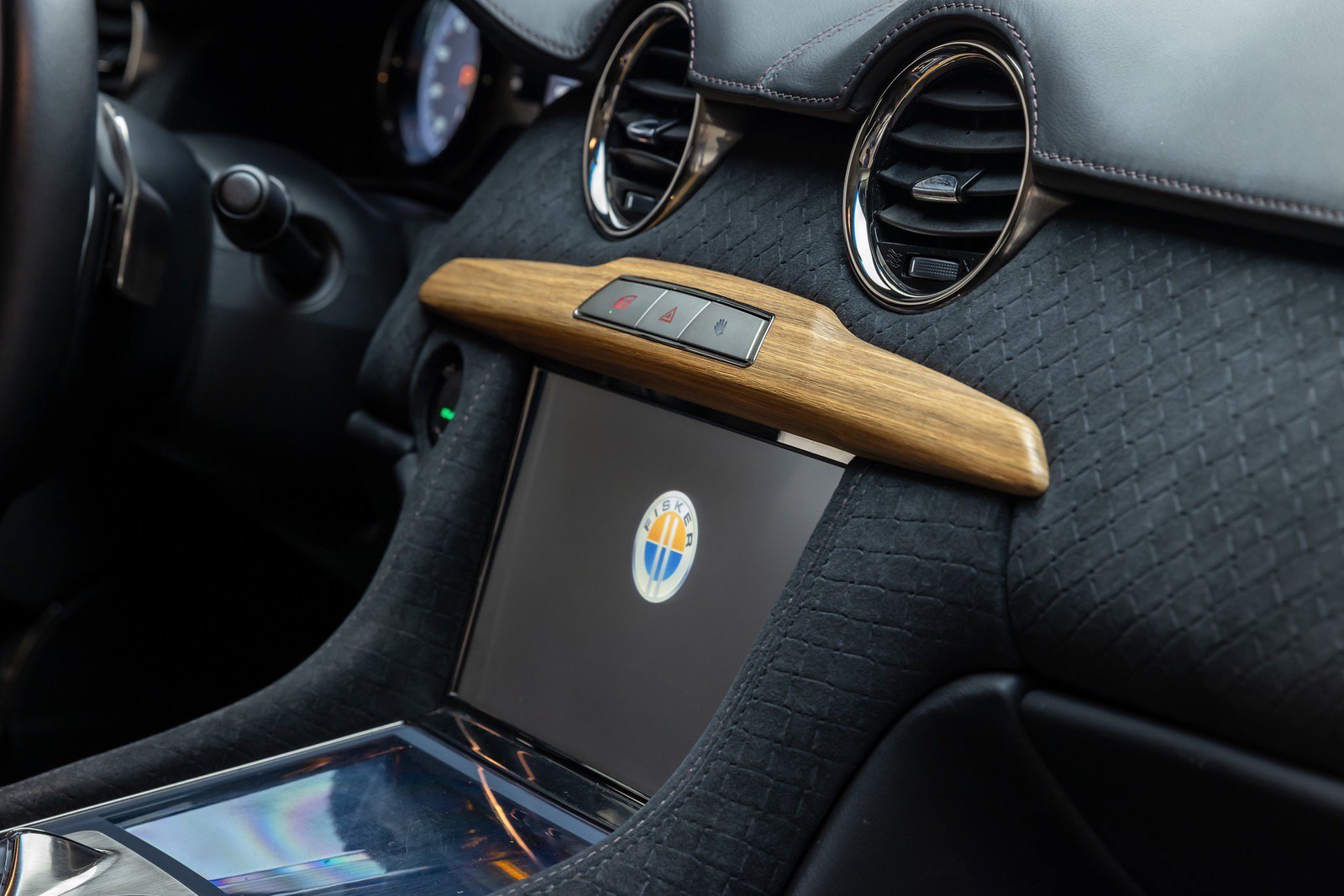 Used 2012 Fisker Karma EcoSport RWD image 19