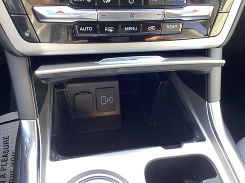 Used 2021 Ford Explorer XLT w/ Equipment Group 202A image 38