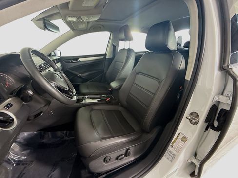Used 2021 Volkswagen Passat 2.0T SE image 22