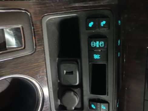 Used 2017 Chevrolet Traverse LT w/ Style and Technology Package image 15