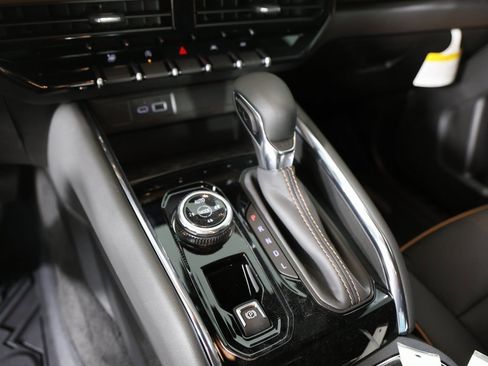 New 2025 GMC Canyon AT4 w/ Nightfall Edition image 20