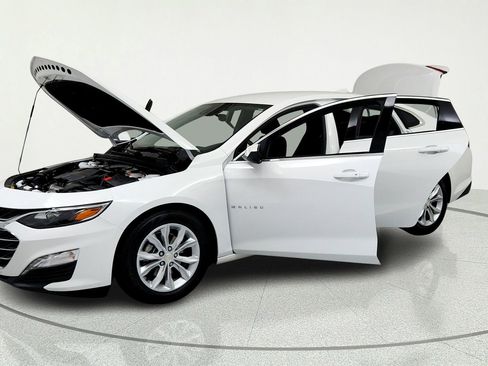 Used 2024 Chevrolet Malibu LT w/ LPO, Floor Liner Package FWD image 9