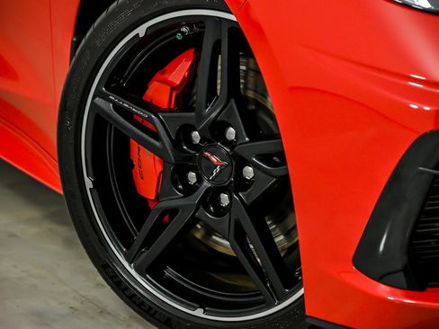 Used 2022 Chevrolet Corvette Stingray Premium Cpe w/ Z51 Performance Package image 4