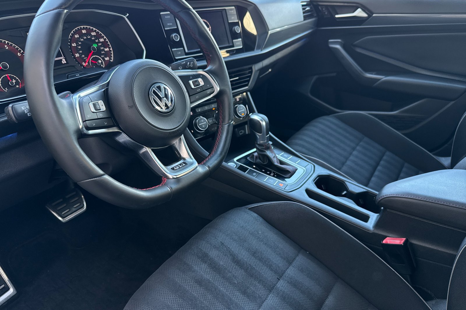 Used 2019 Volkswagen Jetta GLI FWD image 10