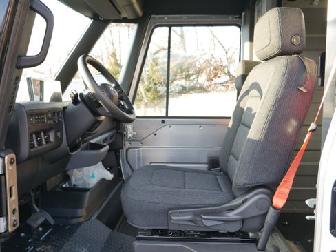 New 2025 Chevrolet Brightdrop 600 w/ Power Door Package image 15