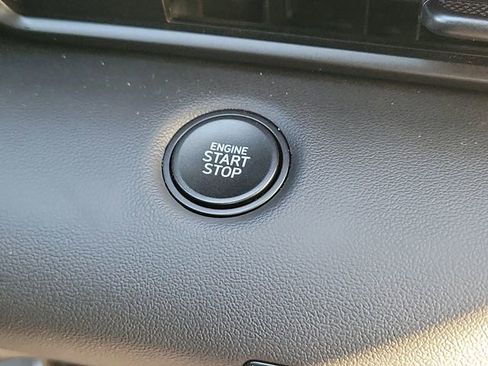 Used 2025 Hyundai Elantra Sport image 31