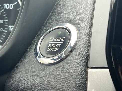 Used 2021 Ford EcoSport SE image 5