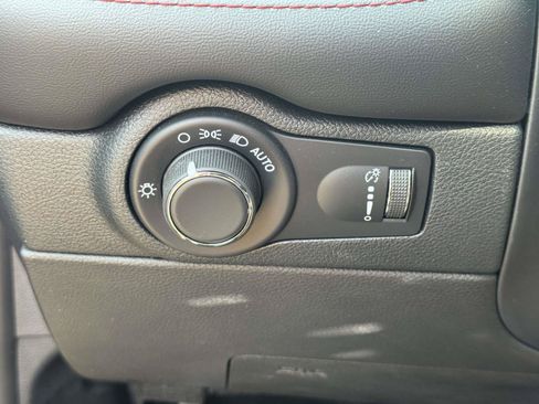 Used 2025 Dodge Durango R/T AWD/4WD image 19