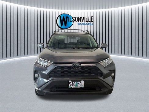 Used 2020 Toyota RAV4 XLE Premium image 4