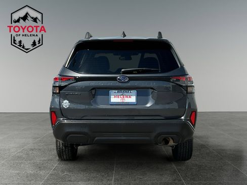 Used 2025 Subaru Forester Premium AWD/4WD image 4