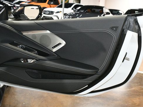 Used 2022 Chevrolet Corvette Stingray Preferred Conv w/ Z51 Performance Package RWD image 46