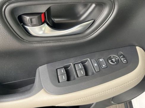 Used 2023 Honda HR-V LX image 20