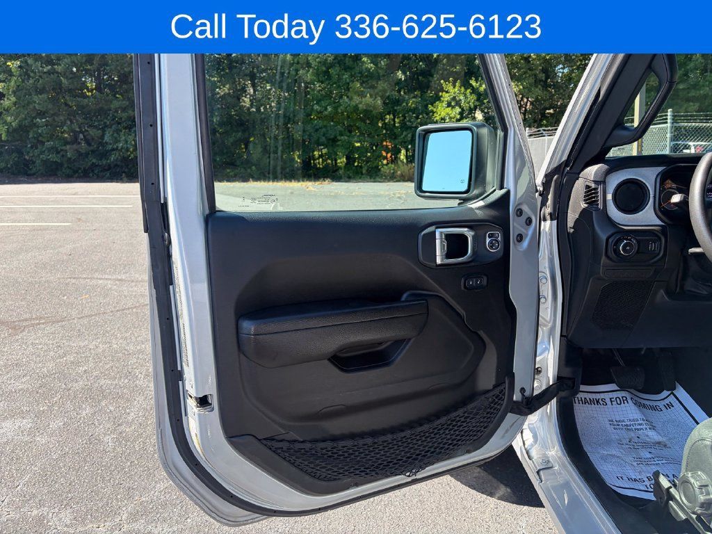 Used 2024 Jeep Wrangler Sport AWD/4WD image 11