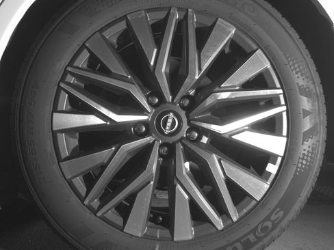 Used 2025 Nissan Altima 2.5 SV image 14