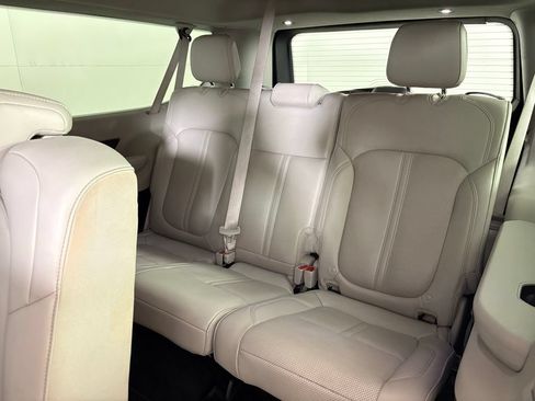 Used 2024 Jeep Wagoneer L Series II RWD image 43