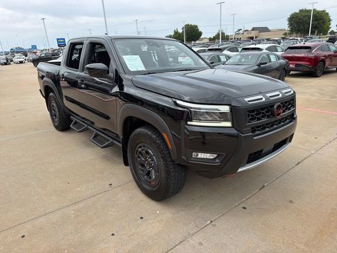 Used 2025 Nissan Frontier PRO-4X AWD/4WD image 7