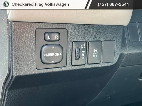 Used 2014 Toyota RAV4 XLE FWD image 17