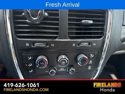 Used 2018 Dodge Grand Caravan SXT FWD image 19