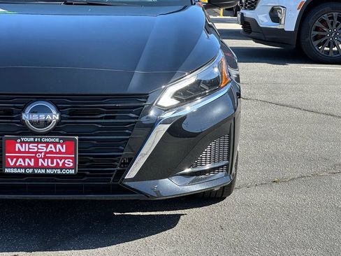 Used 2025 Nissan Altima 2.5 S FWD image 12