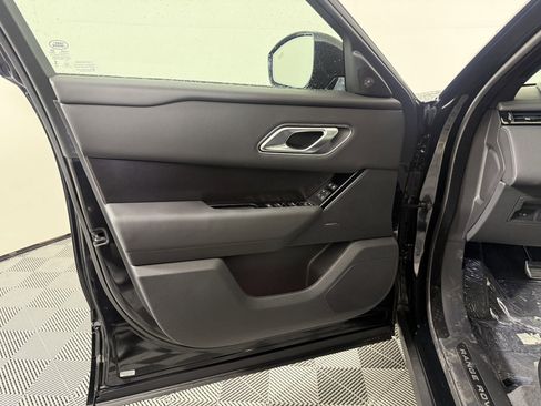Used 2026 Land Rover Range Rover Velar Dynamic SE AWD/4WD image 21