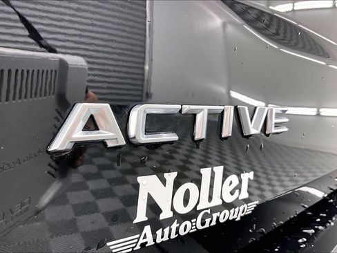 Certified 2025 Ford Expedition Active AWD/4WD image 8