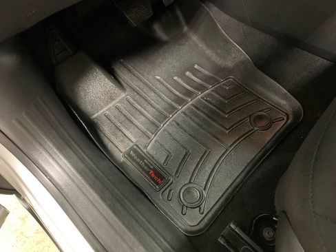 Used 2018 Jeep Renegade Latitude image 17